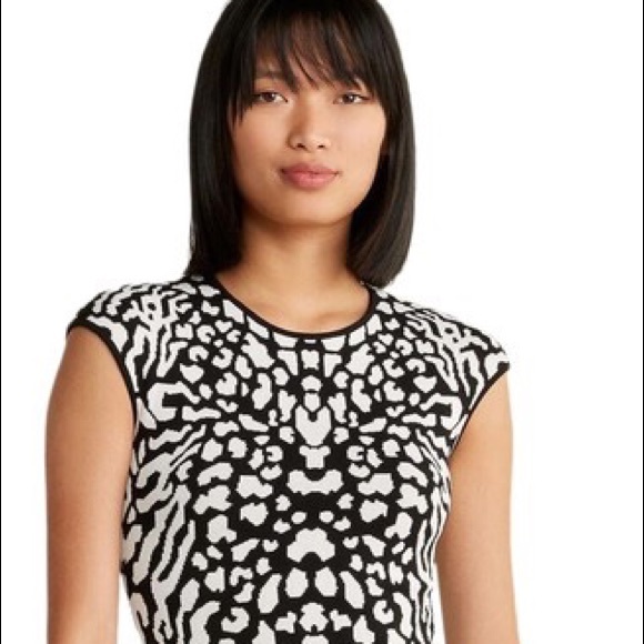 Black & White Knit Crop Top - Picture 1 of 11
